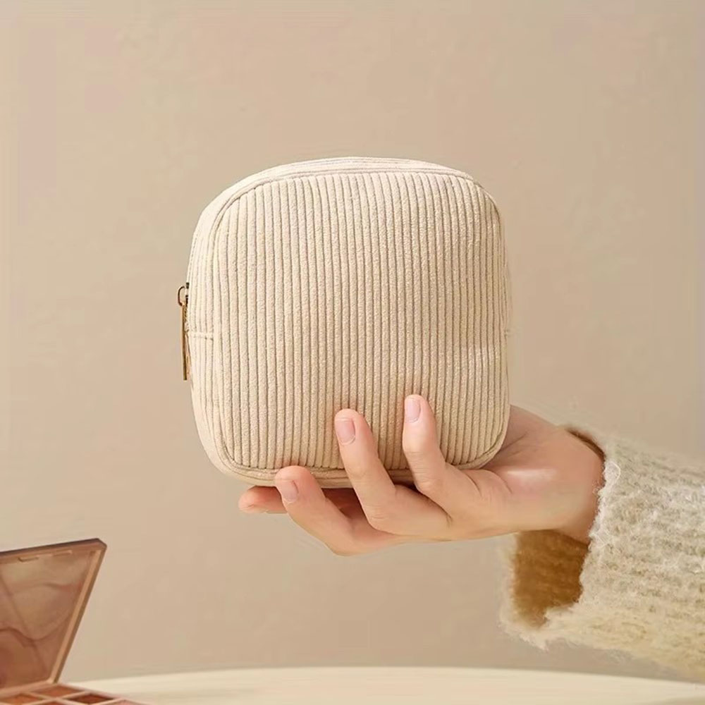 حقيبة كبيرة السعة لحفظ الفوط ا - مراجعة Travel Cable Organizer وسعره