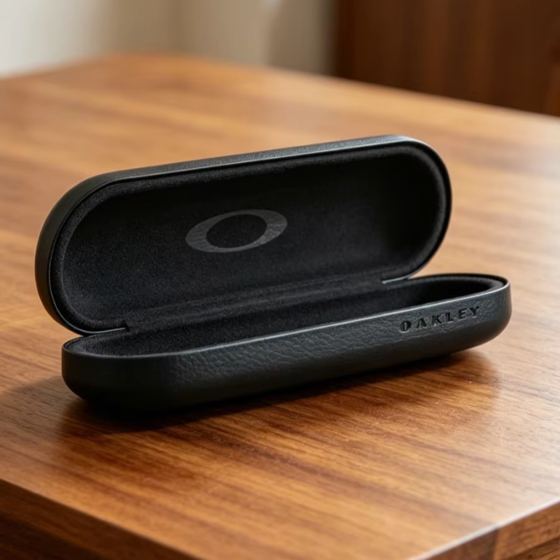 حافظة نظارات شمسية من الجلد ال - مراجعة Tech Accessories Bag وسعره