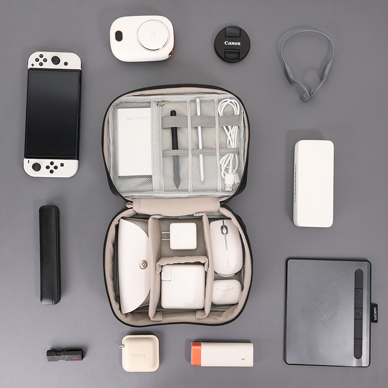حماية أكياس التخزين الرقمية ال - مراجعة Tech Accessories Bag وسعره
