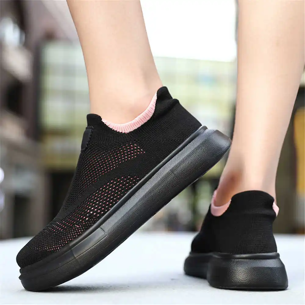 جوارب رياضية للنساء ، أحذية بن - مراجعة Tech Trend Accessories وسعره